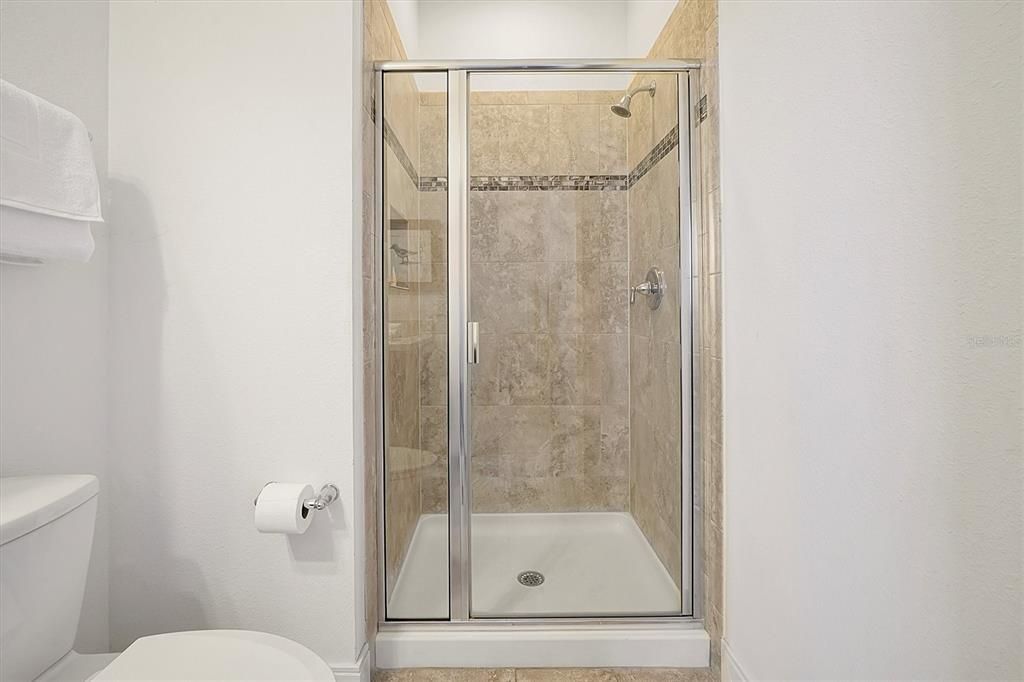 出租: $2,700 (5 贝兹, 5 浴室, 2340 平方英尺)