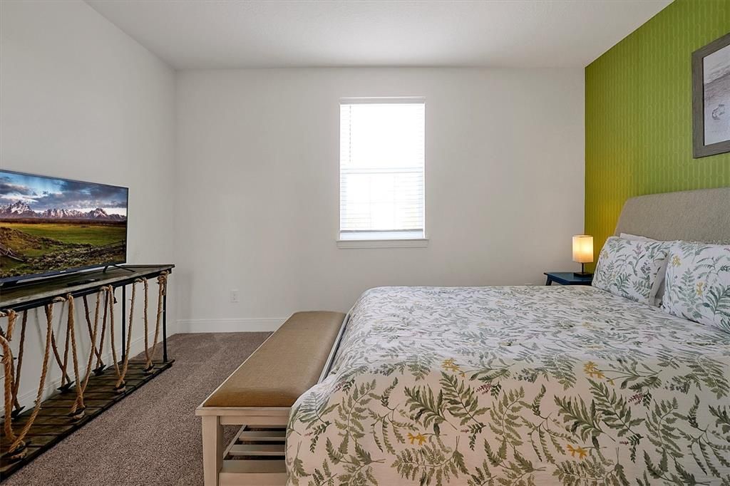 出租: $2,700 (5 贝兹, 5 浴室, 2340 平方英尺)