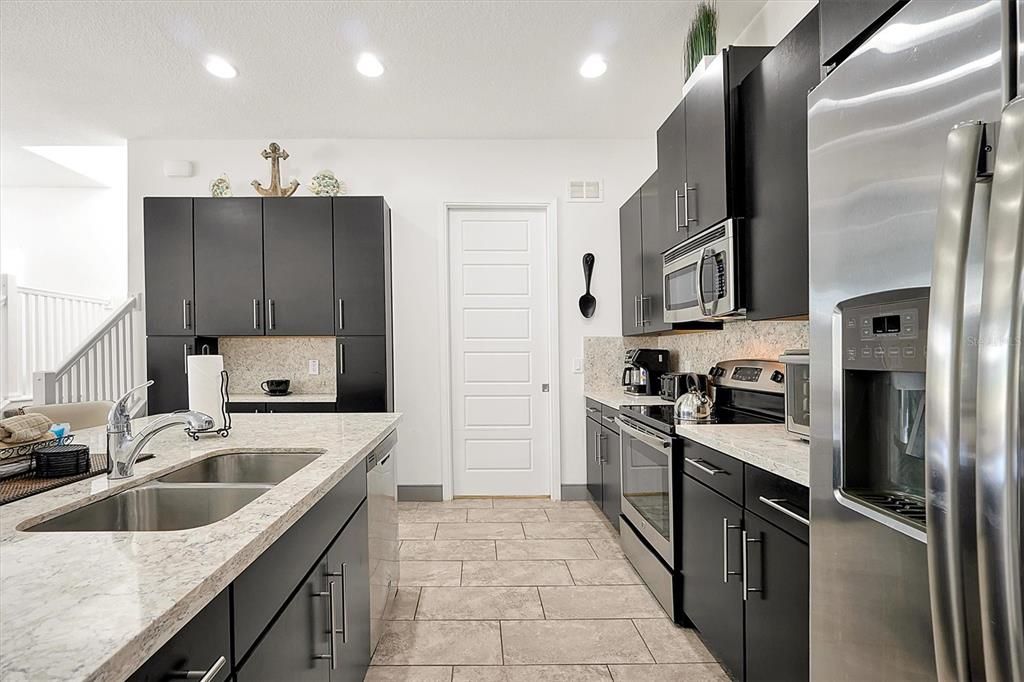 出租: $2,700 (5 贝兹, 5 浴室, 2340 平方英尺)