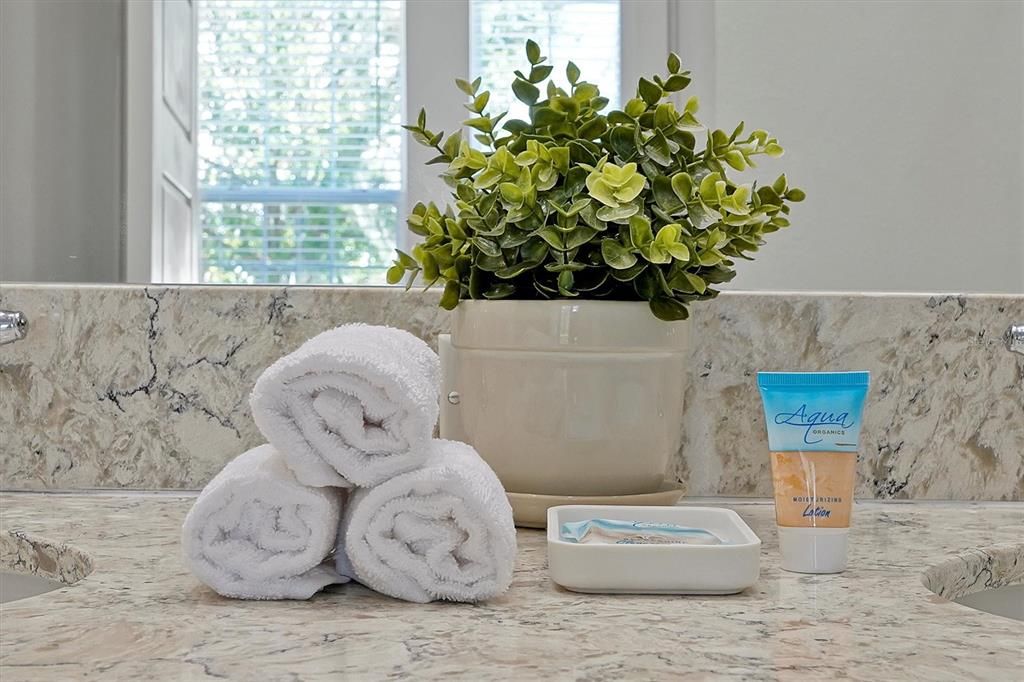 出租: $2,700 (5 贝兹, 5 浴室, 2340 平方英尺)