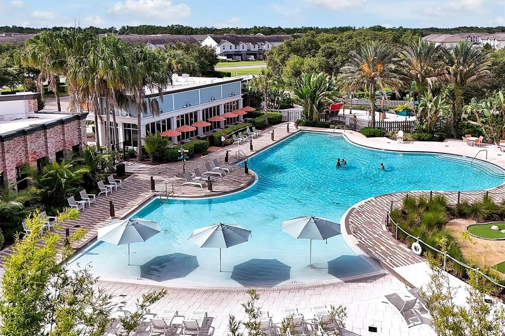 出租: $2,700 (5 贝兹, 5 浴室, 2340 平方英尺)