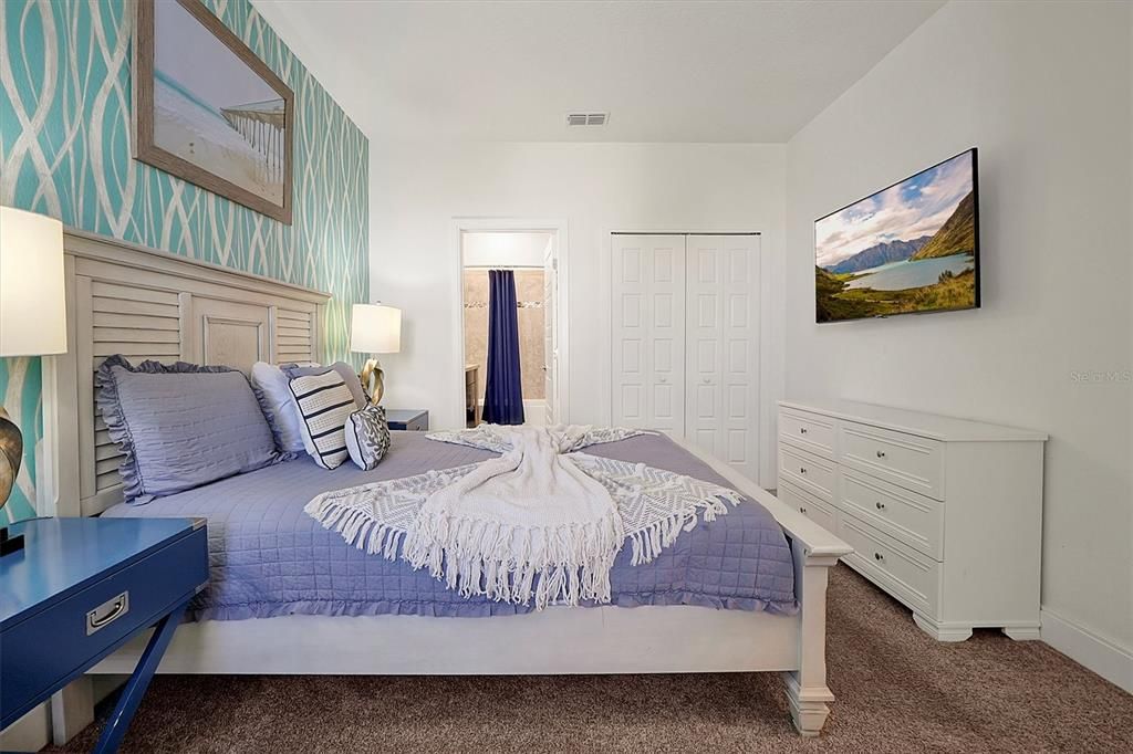 出租: $2,700 (5 贝兹, 5 浴室, 2340 平方英尺)