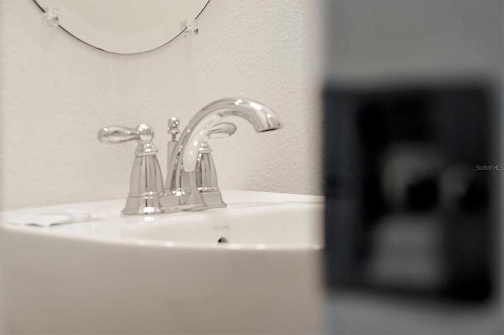 出租: $2,700 (5 贝兹, 5 浴室, 2340 平方英尺)