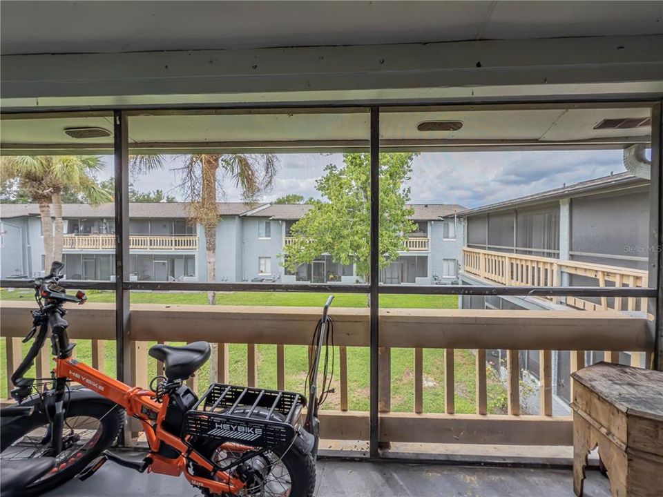 For Rent: $1,500 (2 beds, 2 baths, 976 Square Feet)