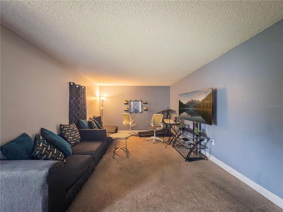 For Rent: $1,500 (2 beds, 2 baths, 976 Square Feet)