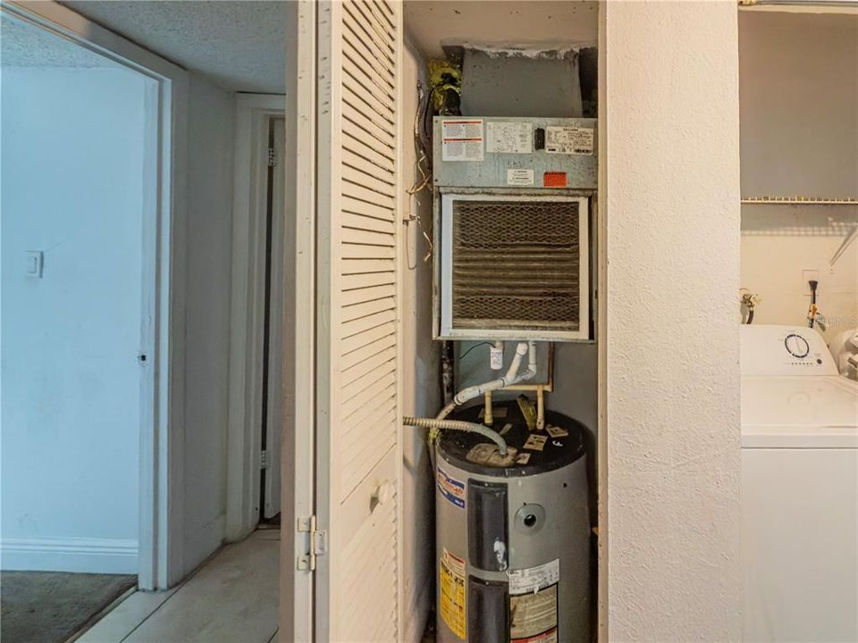 For Rent: $1,500 (2 beds, 2 baths, 976 Square Feet)