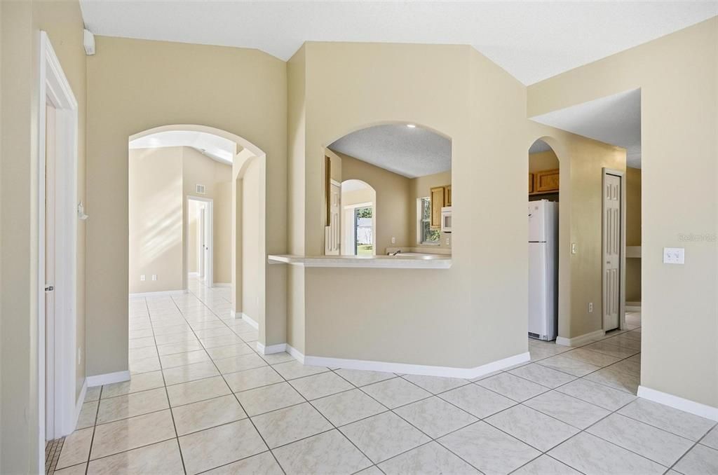 В аренду: $1,975 (4 спален, 2 ванн, 1640 Квадратных фут)