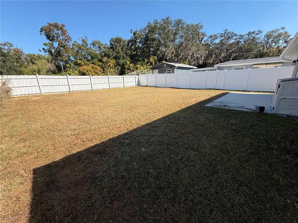 For Rent: $1,800 (2 beds, 1 baths, 910 Square Feet)