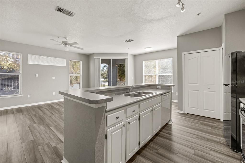 En Renta: $1,425 (1 camas, 1 baños, 691 Pies cuadrados)