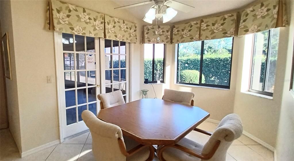 Active With Contract: $297,700 (3 beds, 2 baths, 1865 Square Feet)