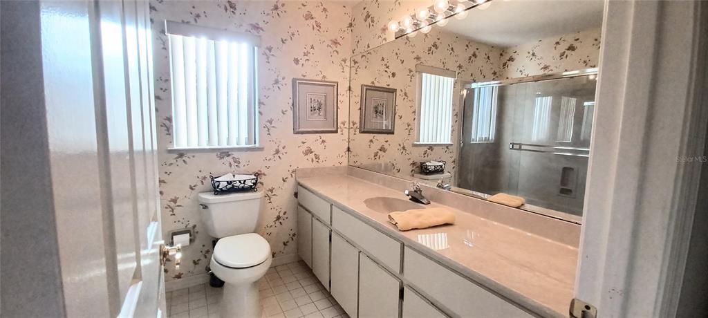 Active With Contract: $297,700 (3 beds, 2 baths, 1865 Square Feet)