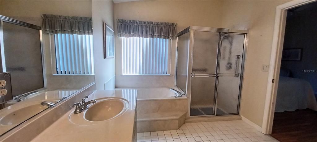 Active With Contract: $297,700 (3 beds, 2 baths, 1865 Square Feet)