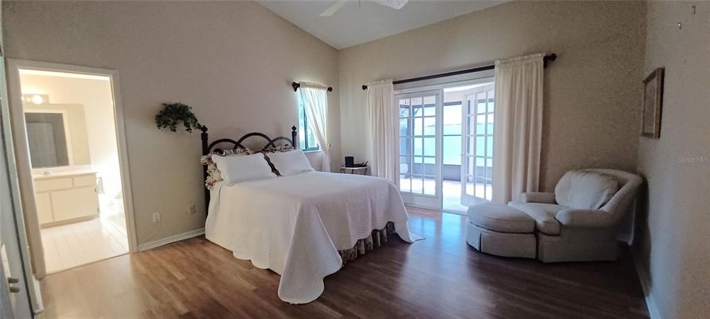 Active With Contract: $297,700 (3 beds, 2 baths, 1865 Square Feet)