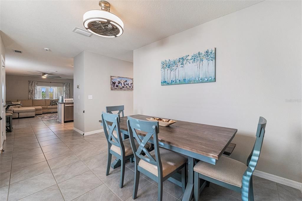 Active With Contract: $290,000 (3 beds, 2 baths, 1516 Square Feet)