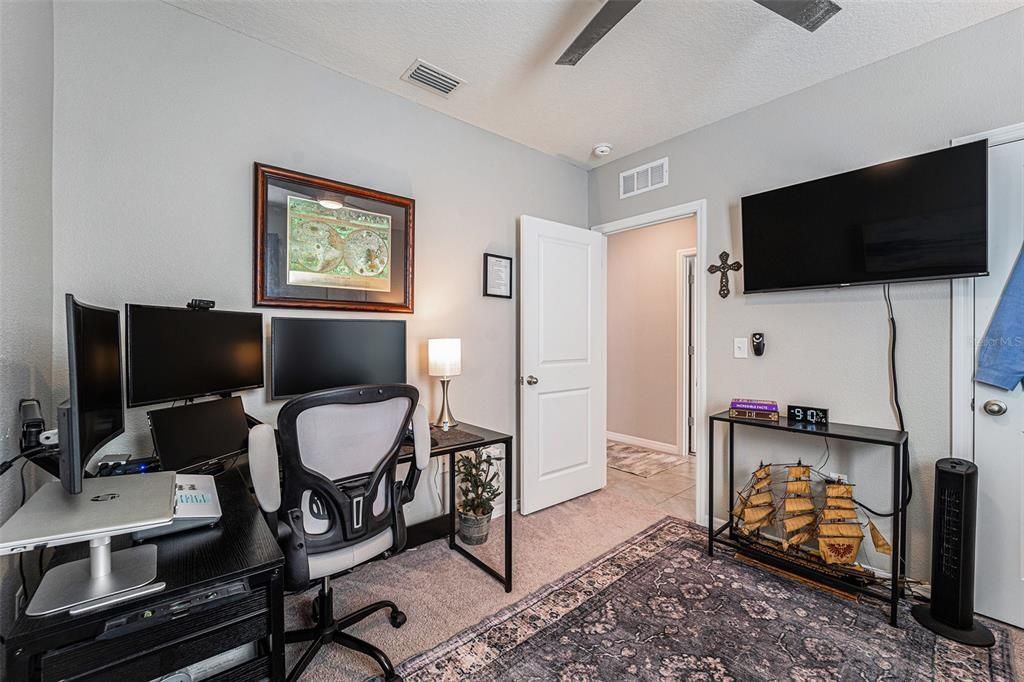 Active With Contract: $290,000 (3 beds, 2 baths, 1516 Square Feet)