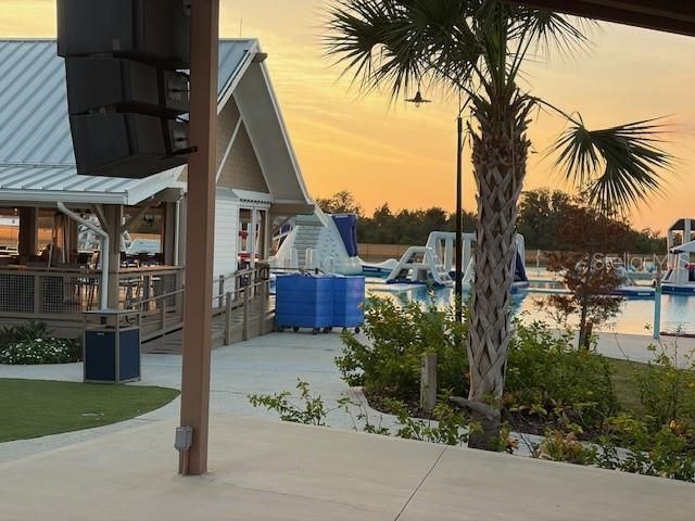 Active With Contract: $290,000 (3 beds, 2 baths, 1516 Square Feet)