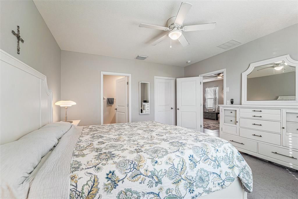 Active With Contract: $290,000 (3 beds, 2 baths, 1516 Square Feet)