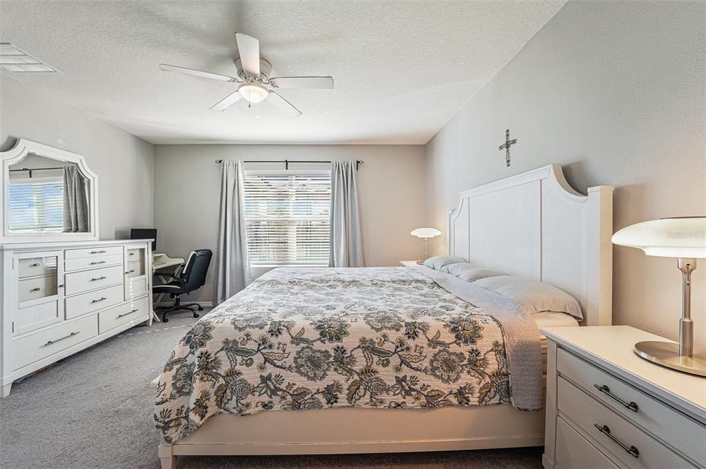 Active With Contract: $290,000 (3 beds, 2 baths, 1516 Square Feet)