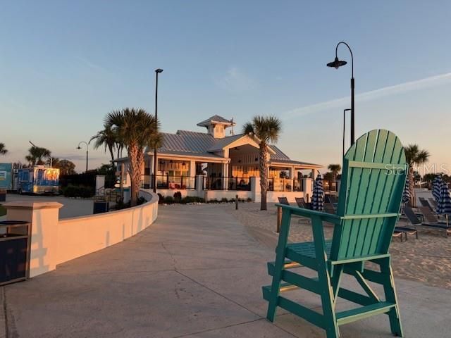 Active With Contract: $290,000 (3 beds, 2 baths, 1516 Square Feet)