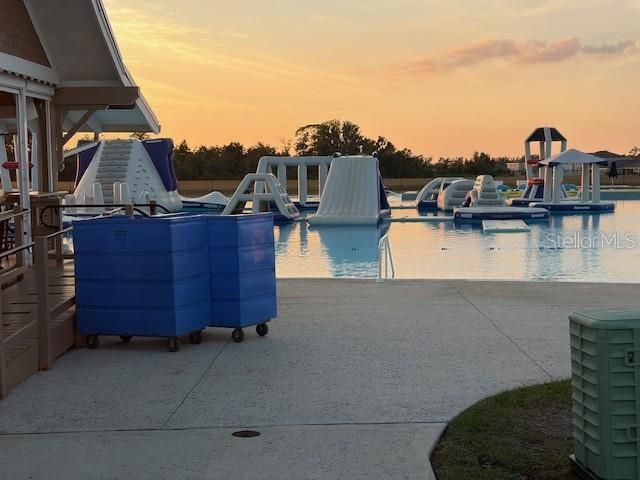 Active With Contract: $290,000 (3 beds, 2 baths, 1516 Square Feet)