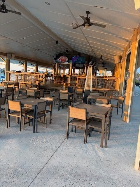 Active With Contract: $290,000 (3 beds, 2 baths, 1516 Square Feet)