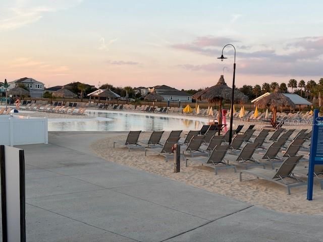 Active With Contract: $290,000 (3 beds, 2 baths, 1516 Square Feet)