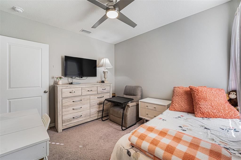 Active With Contract: $290,000 (3 beds, 2 baths, 1516 Square Feet)