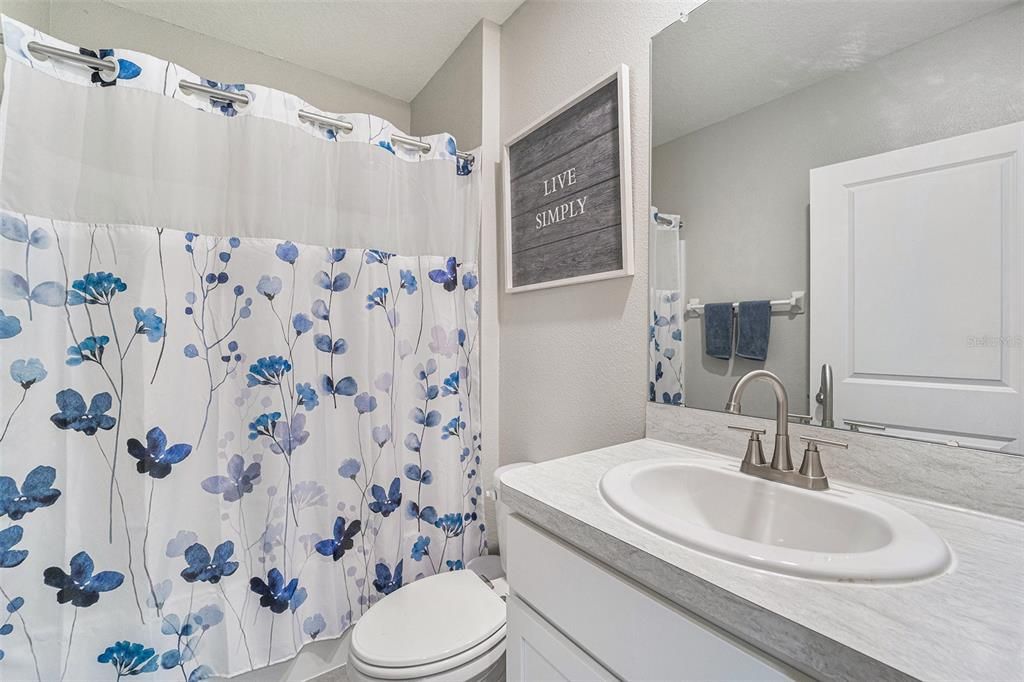 Active With Contract: $290,000 (3 beds, 2 baths, 1516 Square Feet)