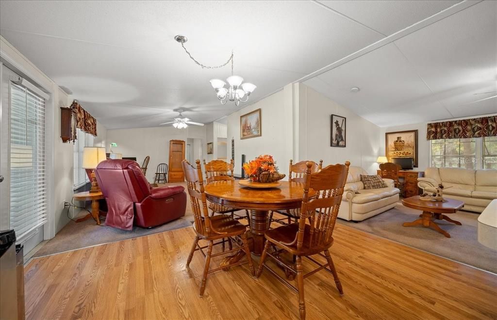 Active With Contract: $362,500 (3 beds, 2 baths, 1600 Square Feet)