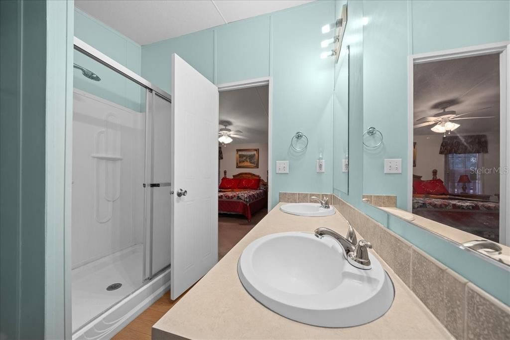 Active With Contract: $362,500 (3 beds, 2 baths, 1600 Square Feet)