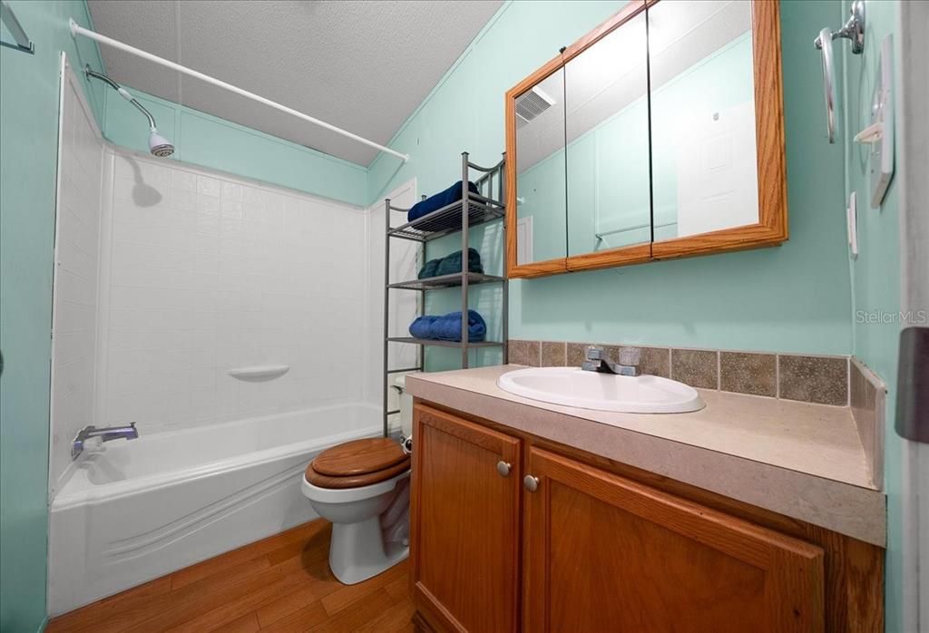 Active With Contract: $362,500 (3 beds, 2 baths, 1600 Square Feet)