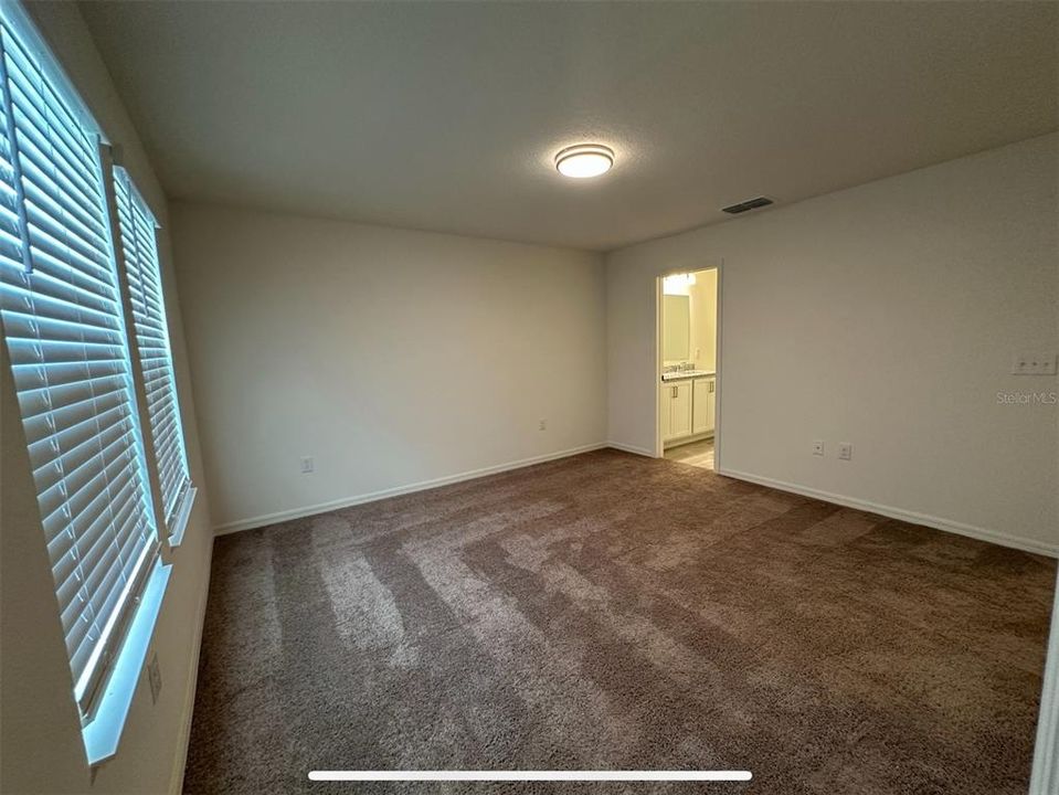 For Rent: $2,150 (3 beds, 2 baths, 1453 Square Feet)
