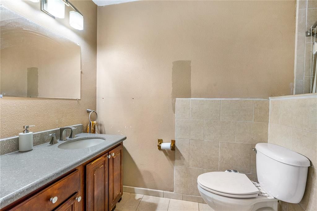 En Venta: $357,000 (4 camas, 2 baños, 2051 Pies cuadrados)