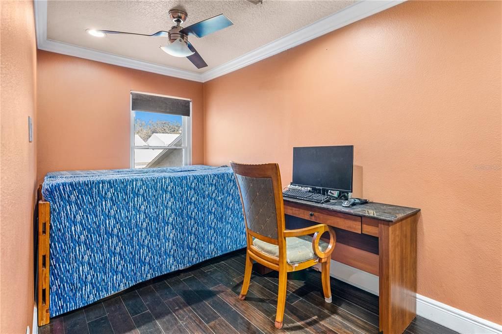 En Venta: $357,000 (4 camas, 2 baños, 2051 Pies cuadrados)