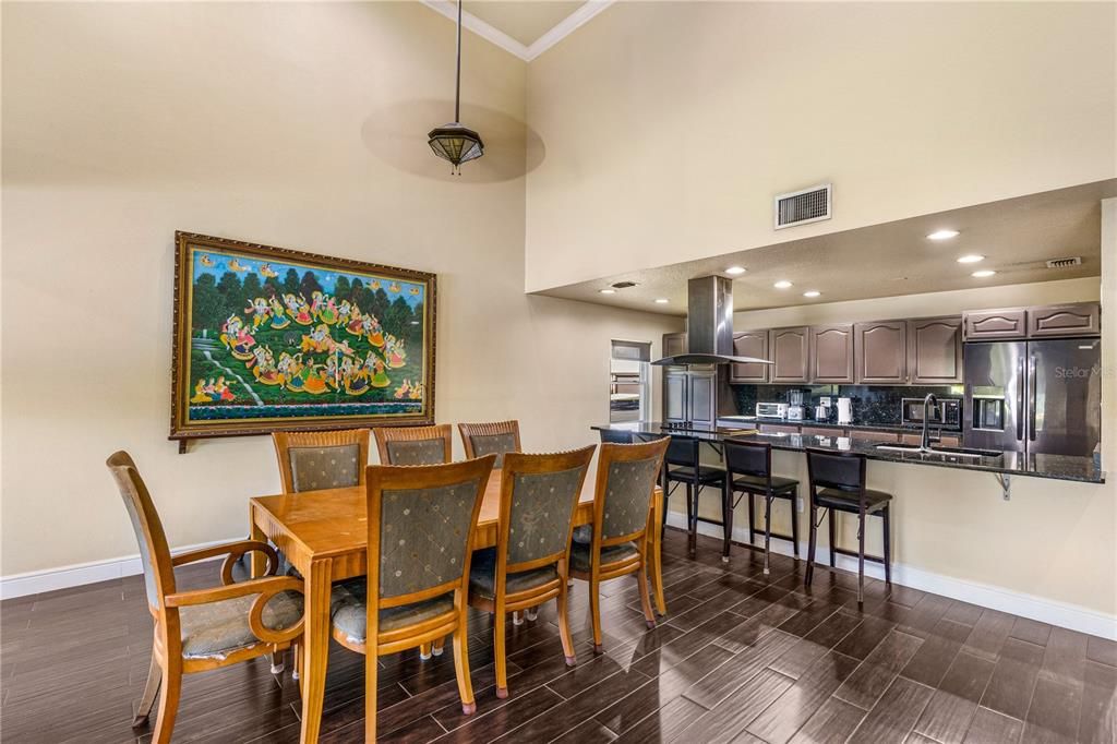 En Venta: $357,000 (4 camas, 2 baños, 2051 Pies cuadrados)