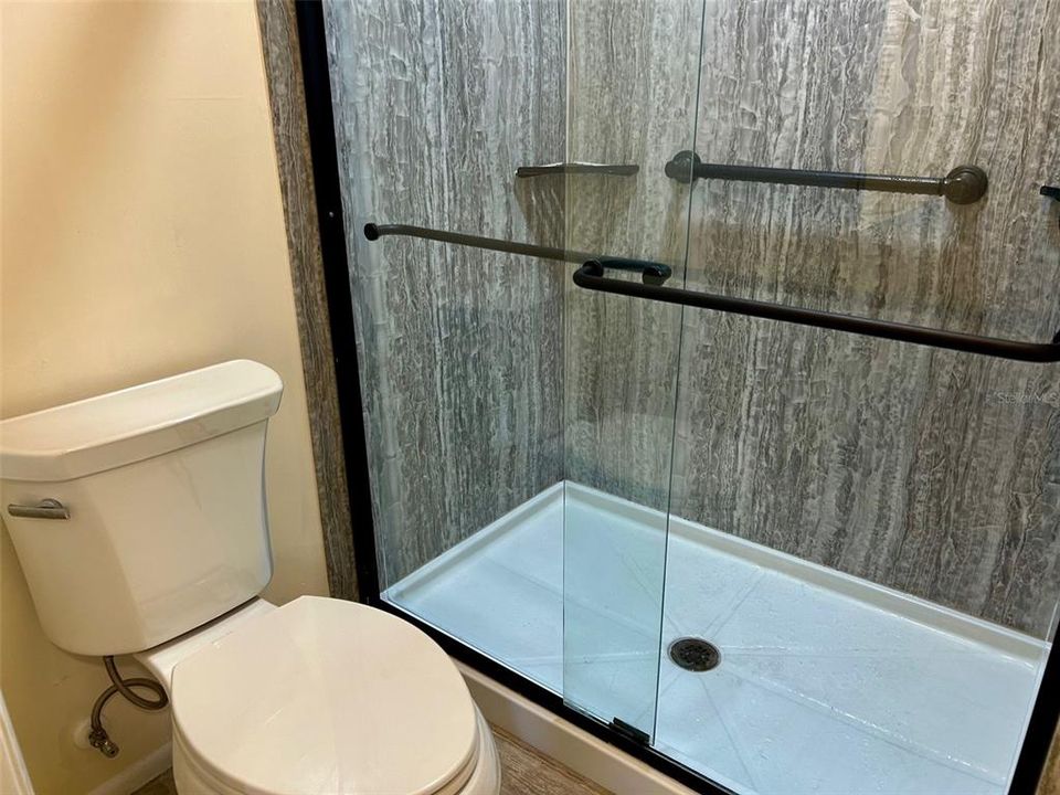 For Sale: $299,000 (2 beds, 2 baths, 1309 Square Feet)