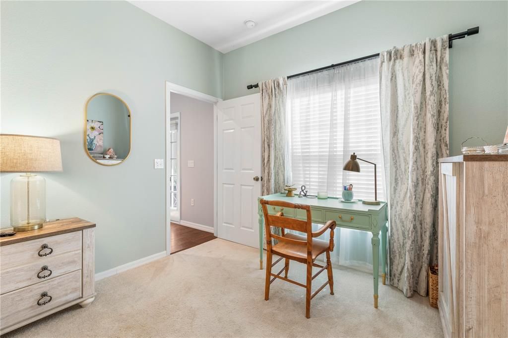 На продажу: $395,000 (3 спален, 2 ванн, 2026 Квадратных фут)