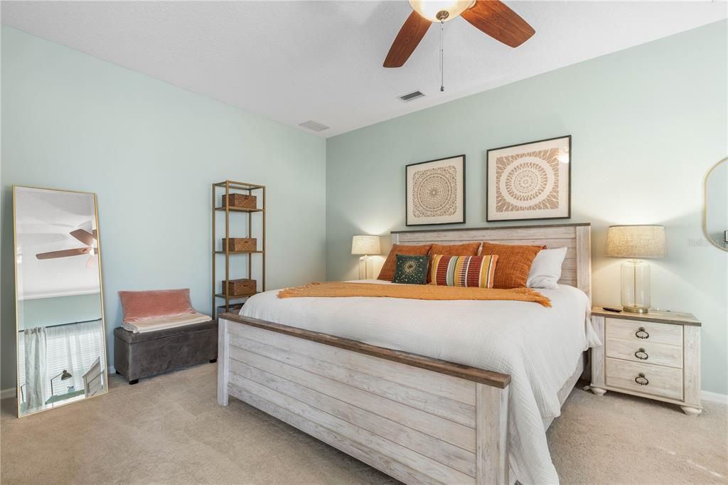 На продажу: $395,000 (3 спален, 2 ванн, 2026 Квадратных фут)