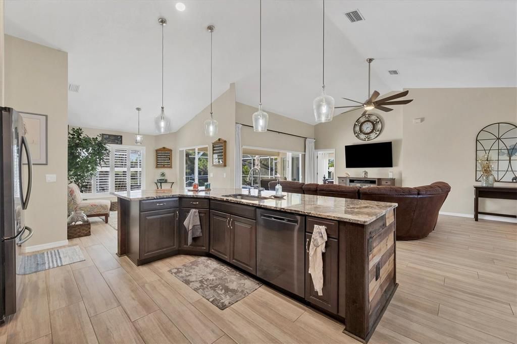 待售: $499,000 (3 贝兹, 2 浴室, 2131 平方英尺)