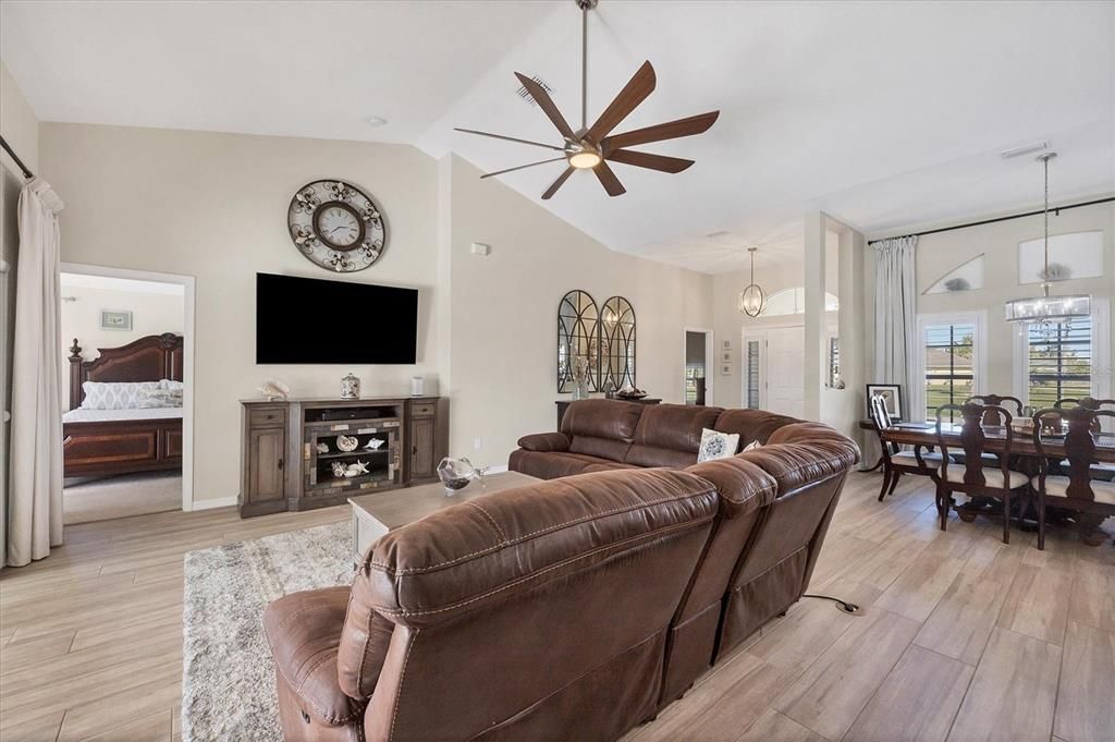 待售: $499,000 (3 贝兹, 2 浴室, 2131 平方英尺)