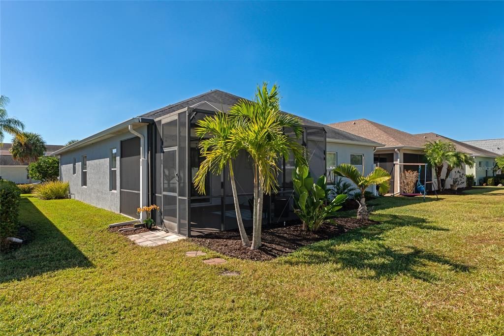 Active With Contract: $439,000 (3 beds, 2 baths, 1744 Square Feet)