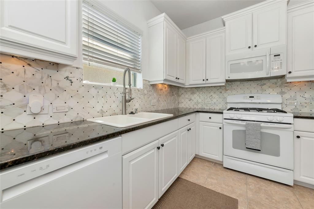 Active With Contract: $439,000 (3 beds, 2 baths, 1744 Square Feet)