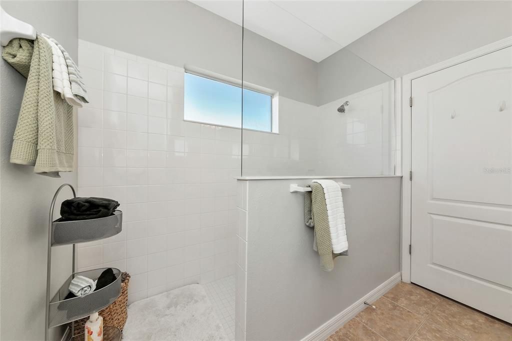 Active With Contract: $439,000 (3 beds, 2 baths, 1744 Square Feet)