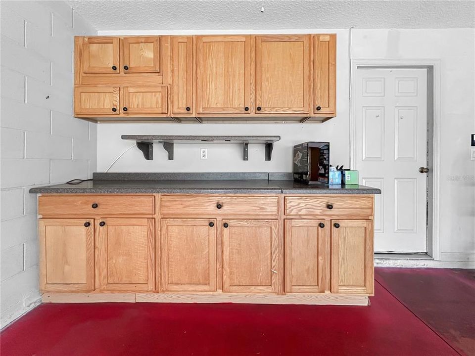 For Sale: $249,900 (2 beds, 2 baths, 1759 Square Feet)