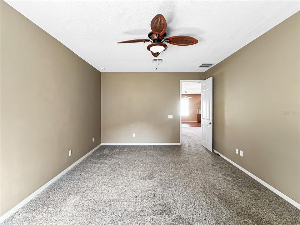 For Sale: $249,900 (2 beds, 2 baths, 1759 Square Feet)