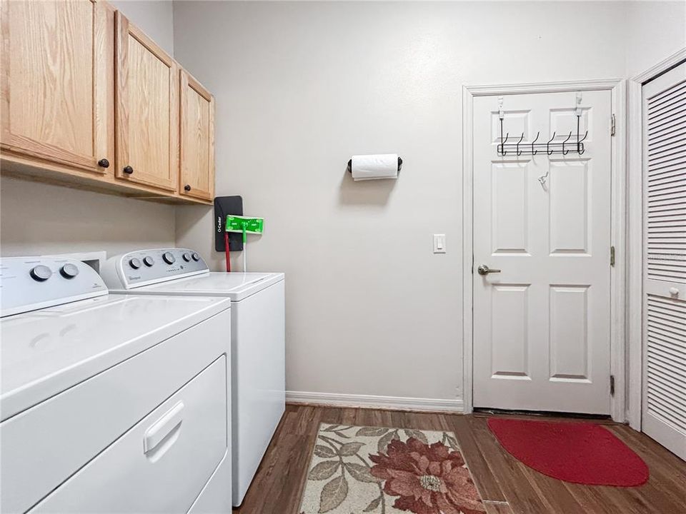 For Sale: $249,900 (2 beds, 2 baths, 1759 Square Feet)