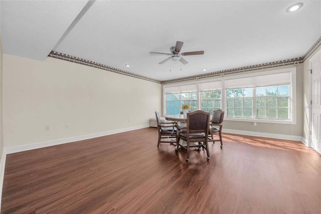 待售: $649,900 (4 贝兹, 2 浴室, 3633 平方英尺)