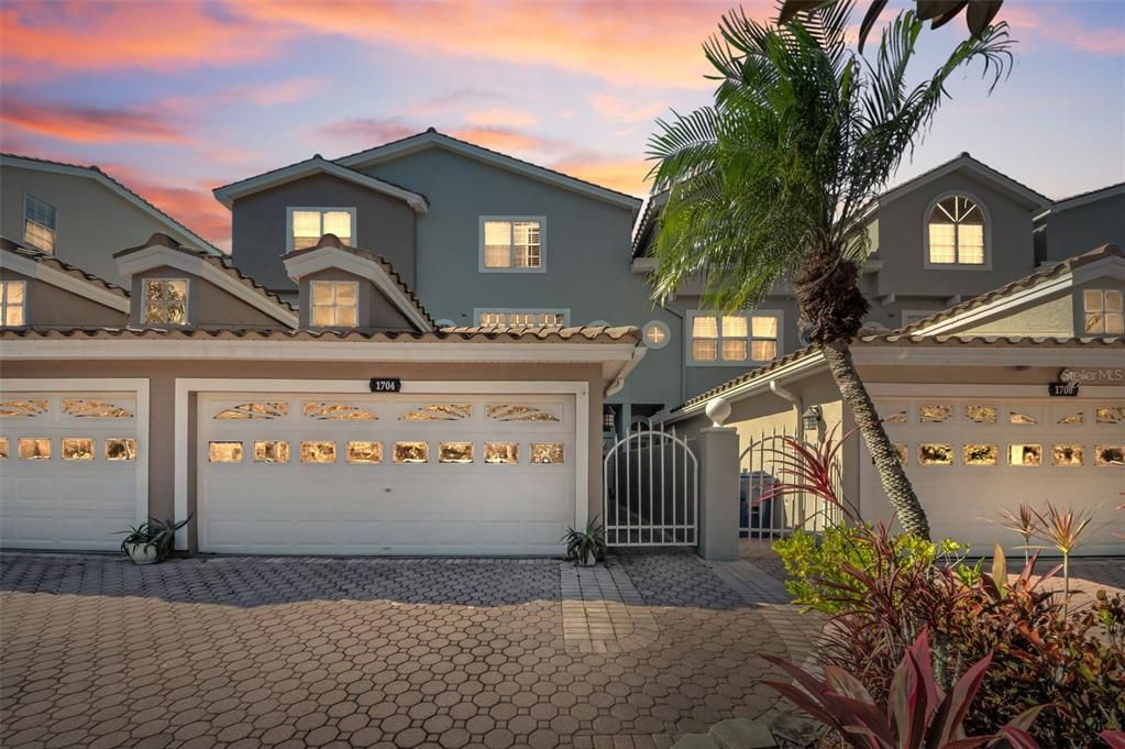 待售: $649,900 (4 贝兹, 2 浴室, 3633 平方英尺)