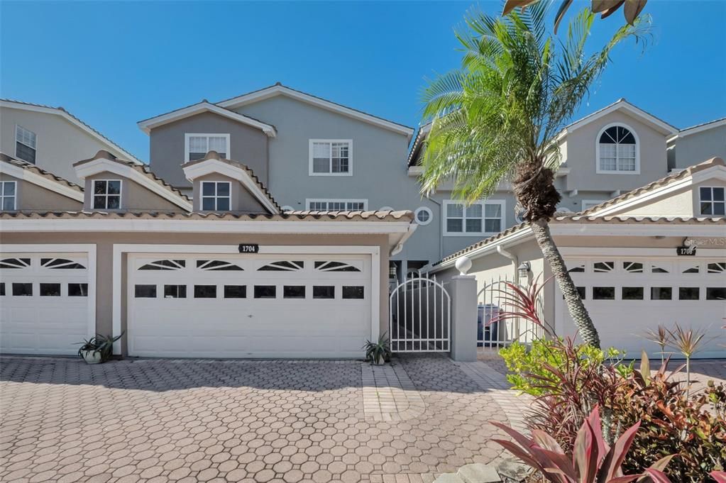 待售: $649,900 (4 贝兹, 2 浴室, 3633 平方英尺)