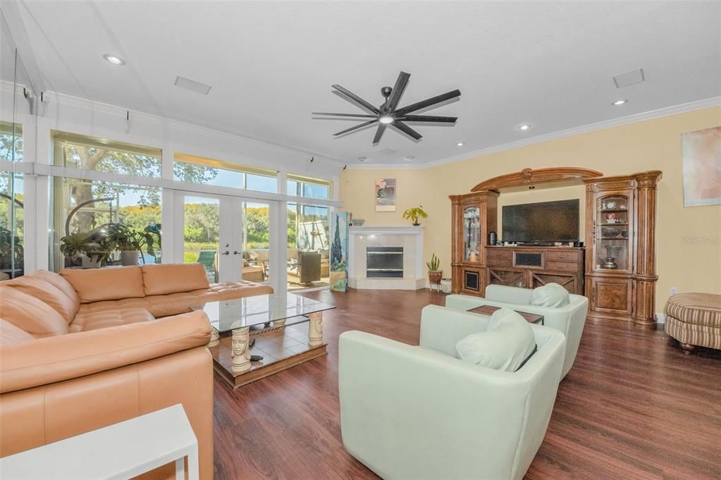 待售: $649,900 (4 贝兹, 2 浴室, 3633 平方英尺)